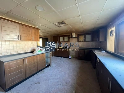 Luxury| Spacious| 5 Bedroom Villa| With Maid Room| Best Price| Closer to Emirates Road-10