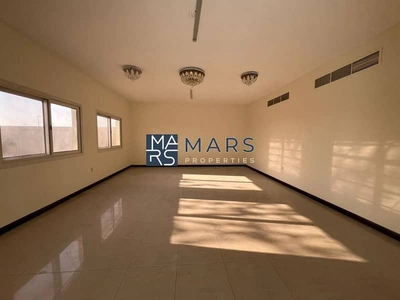 Luxury| Spacious| 5 Bedroom Villa| With Maid Room| Best Price| Closer to Emirates Road-2