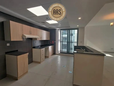 Close to metro stadium 2Bhk with All ementies Available in 78k-7