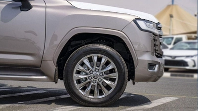 Toyota Land Cruiser Land cruiser VXR 3.3L diesel AT MY 2025 V6-7