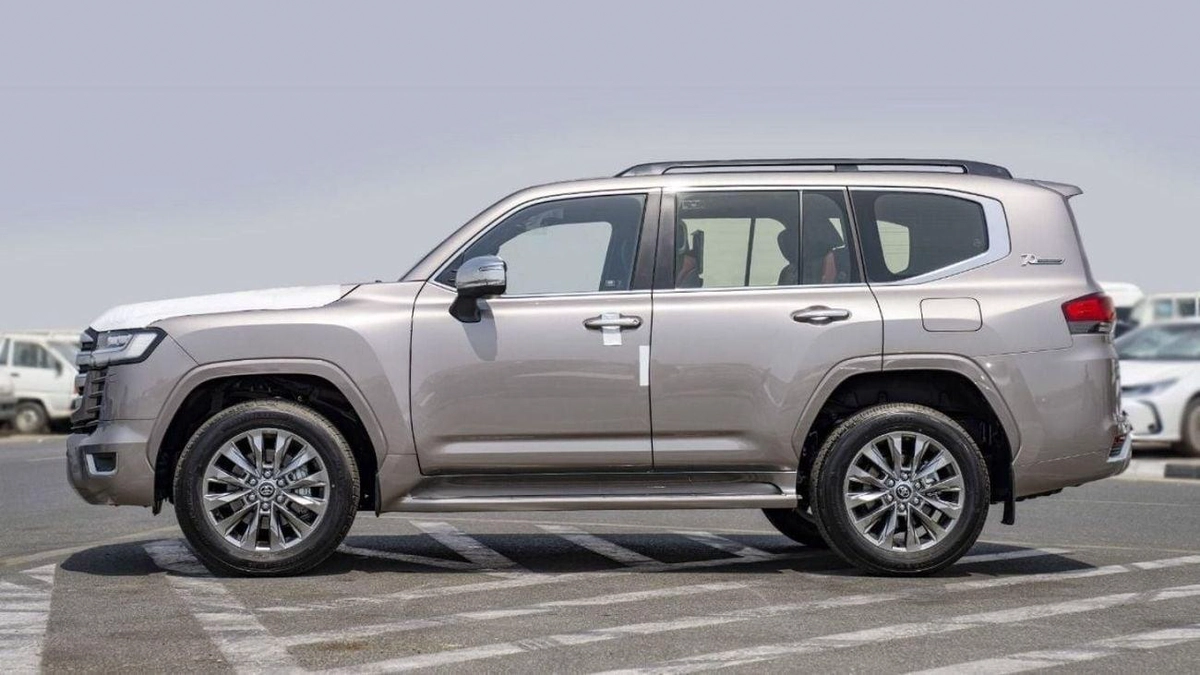 Toyota Land Cruiser Land cruiser VXR 3.3L diesel AT MY 2025 V6