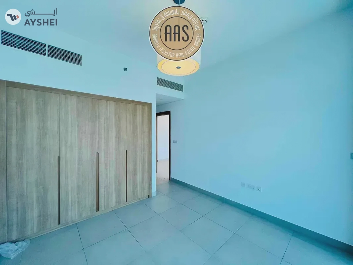 Fully Skyline And Pool View || 3 Bedroom Hall || Ready To Move In || In 140K Only-15-15
