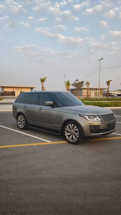 Land Rover Range Rover Supercharged 2018 | GCC Specs | Low Mileage-3