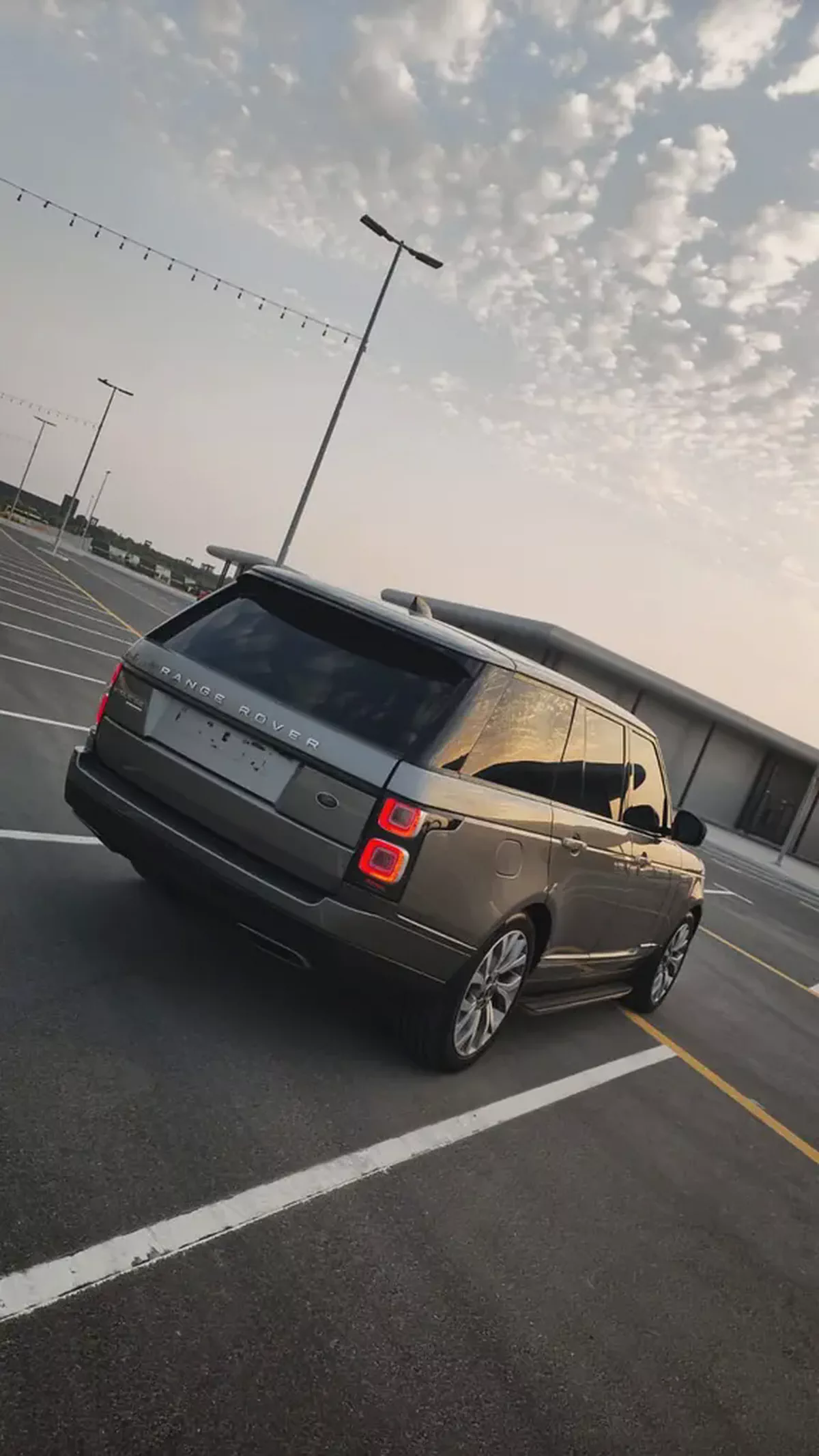 Land Rover Range Rover Supercharged 2018 | GCC Specs | Low Mileage-2-2