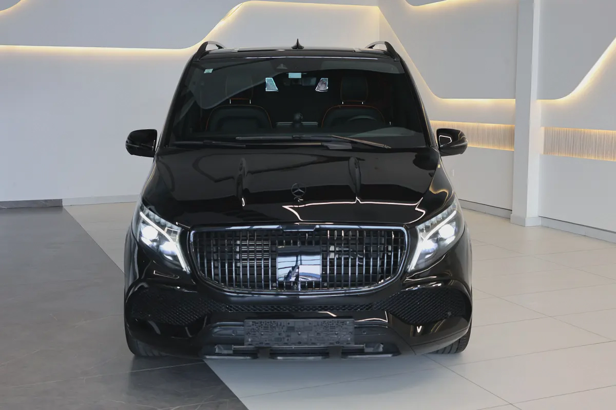 2024 Mercedes-Benz V-Class V 250 GCC Spec-61000KM - Brand New Luxury MPV-5-5