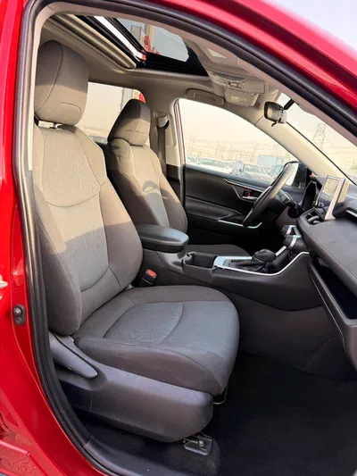 Toyota RAV4 XLE 2.5L AWD Full option 2023-16