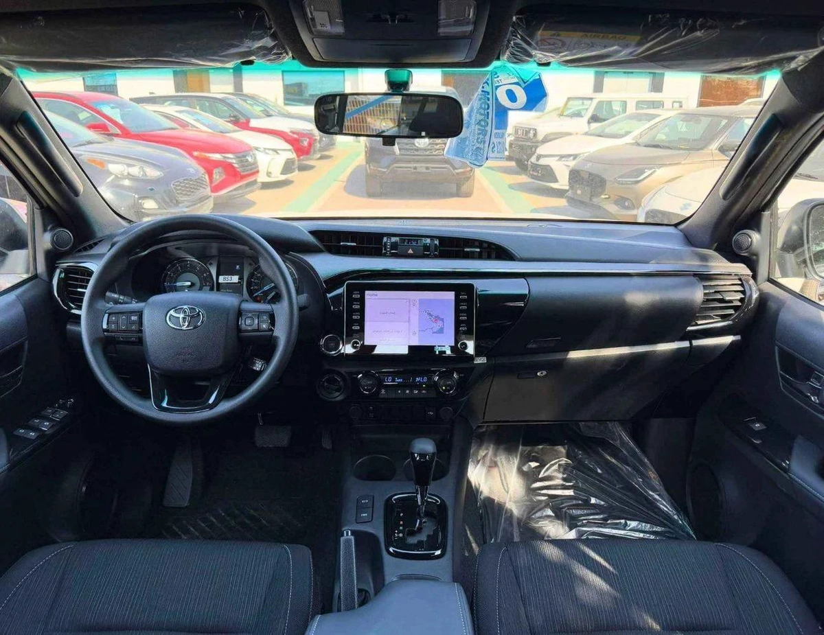 Toyota Hilux ADVENTURE | 4.0L V6 PETROL | 360* CAMERA | PUSH START | REAR A/C | OMAN SPECS-5-5