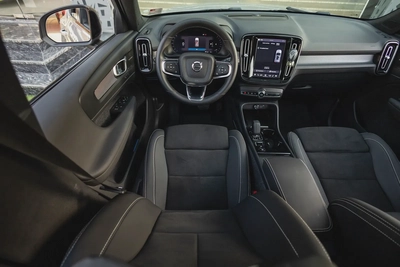 Volvo XC40 2023-14