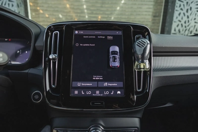 Volvo XC40 2023-4