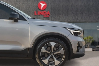 Volvo XC40 2023-8
