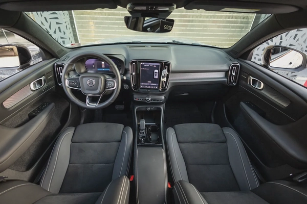 Volvo XC40 2023