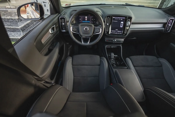 Volvo XC40 2023