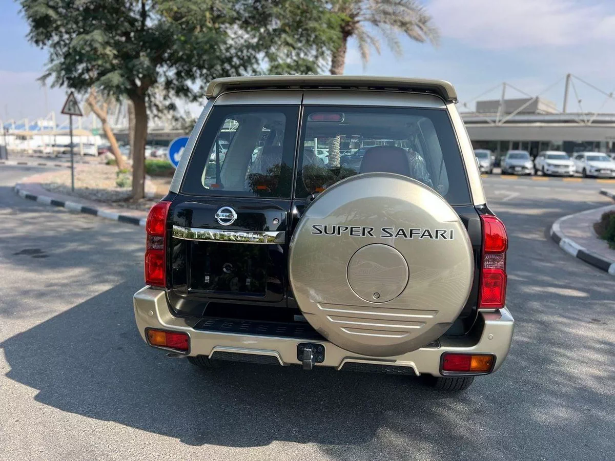 Nissan Patrol SUPER SAFARI-5-0