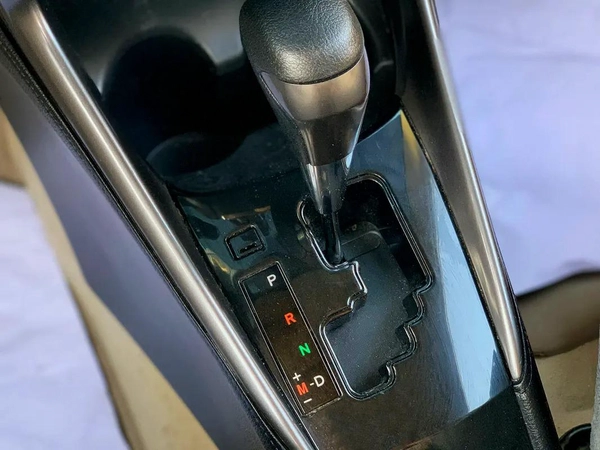 Toyota Yaris E