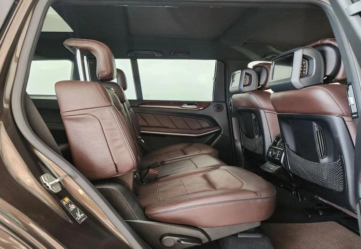Mercedes-Benz GL 500 4 MATIC V8 4.7L - FULL OPTION - GCC SPECIFICATION - EXCELLENT CONDITION-10-10