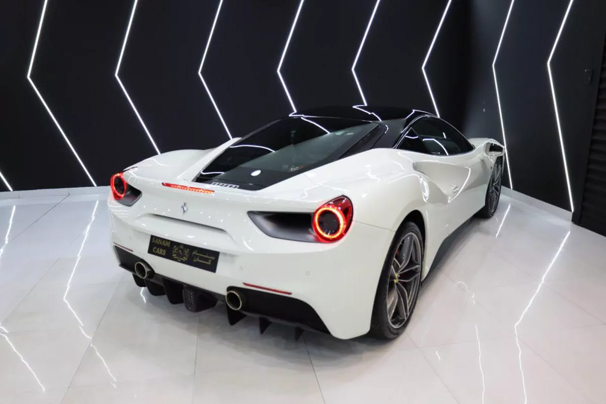 Ferrari 488 GTB-4-4