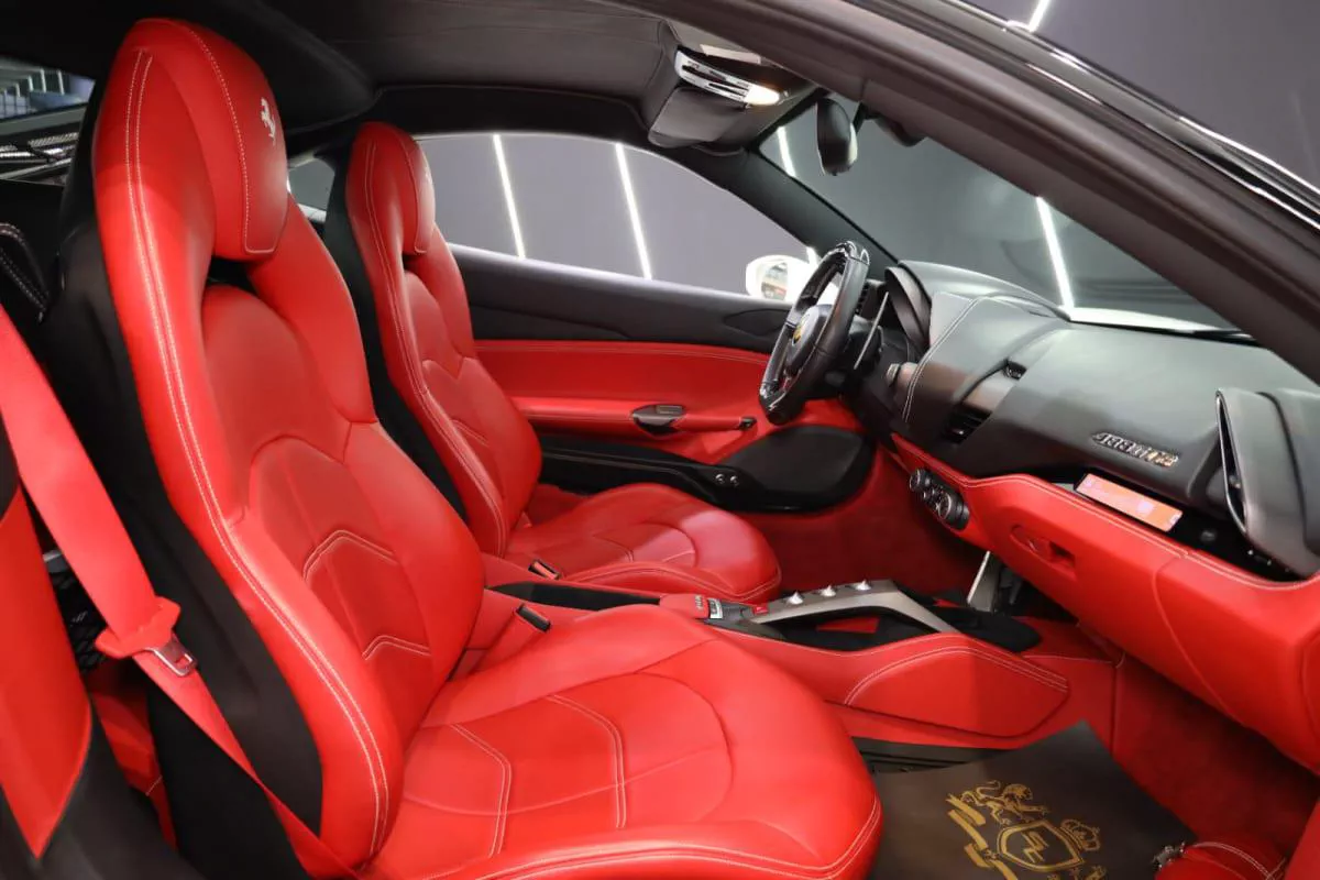Ferrari 488 GTB-6-6