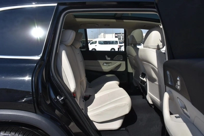 MERCEDES BENZ GLS450 4MATIC 2024 | BLACK-3