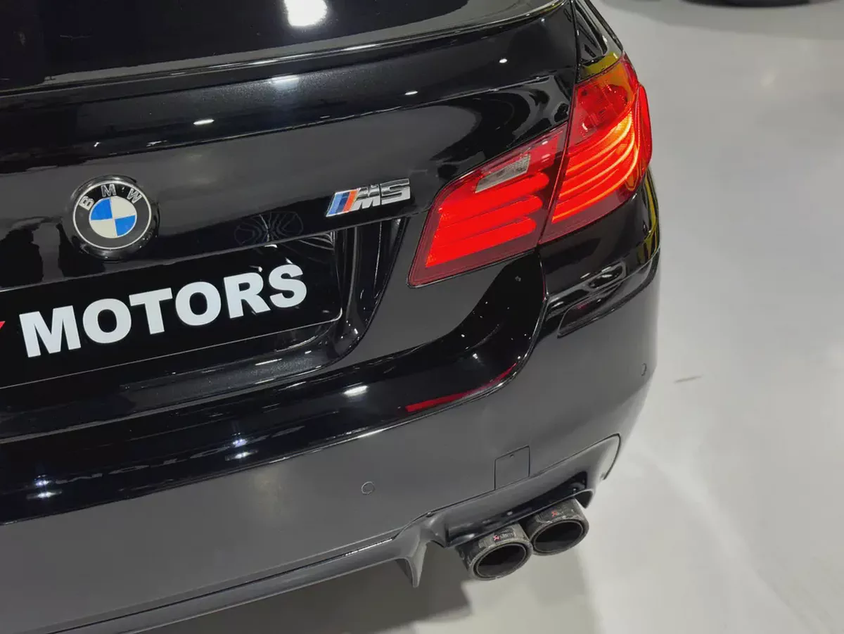 BMW M5 | 2014 | High-Performance Luxury Sedan.-18-18