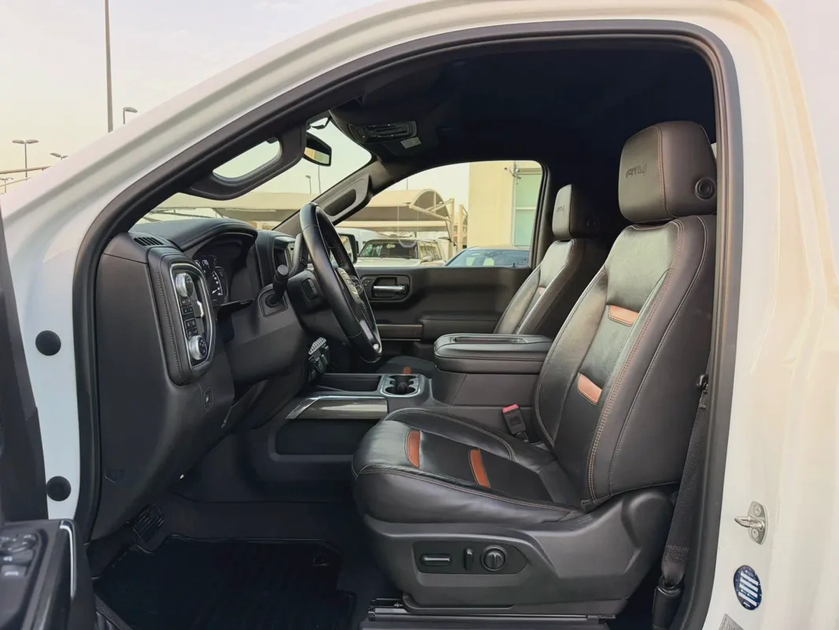 (2020) GMC SIERRA //AT4// GCC FULL OPTION -EXCELLENT CONDITION--7-7