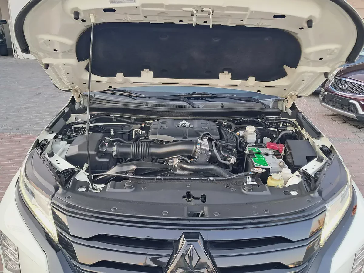 Mitsubishi Montero Sport Prime Edition GCC Specs Single Owner Used Service History From Company-19-19