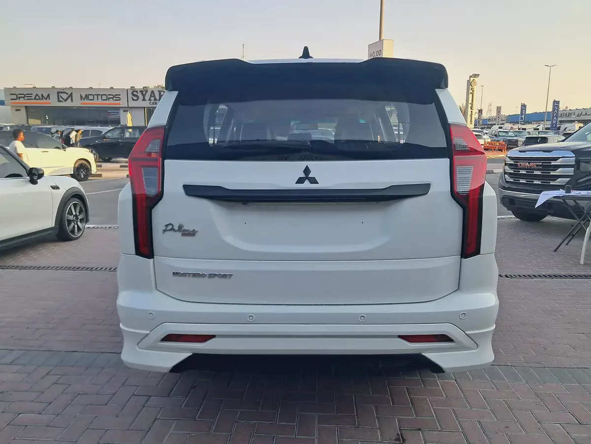 Mitsubishi Montero Sport Prime Edition GCC Specs Single Owner Used Service History From Company-6-6
