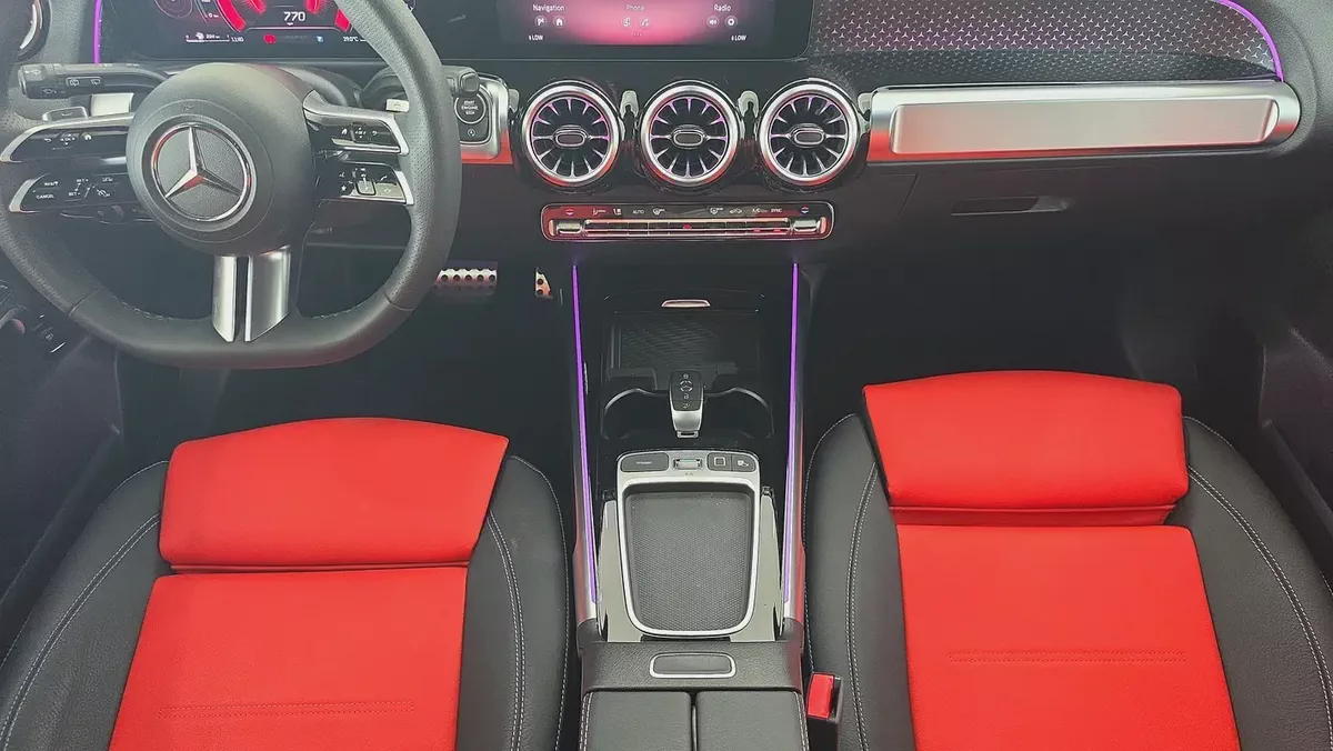 2025 Mercedes-Benz GLB 250 4MATIC | GCC Specs | 7 Seater SUV | Almost New | VSB 36806-10-10