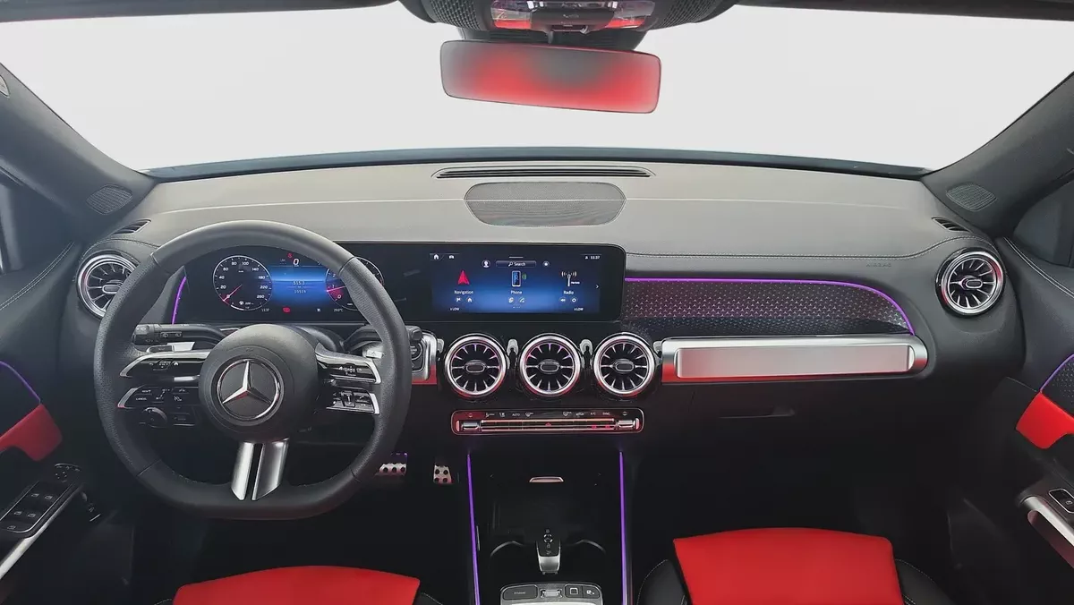 2025 Mercedes-Benz GLB 250 4MATIC | GCC Specs | 7 Seater SUV | Almost New | VSB 36806-6-6