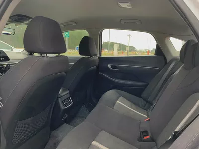 Hyundai Sonata 2021 model - GCC Specs - 2.0L 4-Cyl Hybrid engine-11