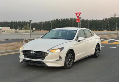 Hyundai Sonata 2021 model - GCC Specs - 2.0L 4-Cyl Hybrid engine-2