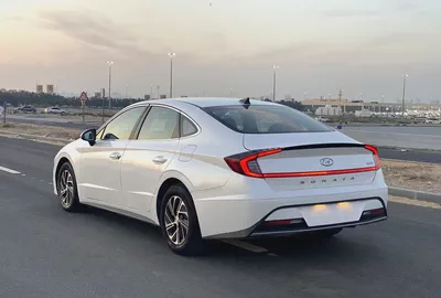 Hyundai Sonata 2021 model - GCC Specs - 2.0L 4-Cyl Hybrid engine-3
