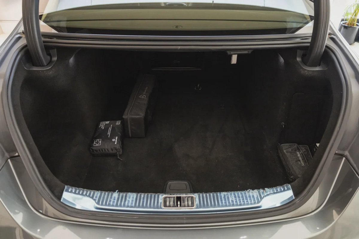 Mercedes-Benz S-Class 500 2022-8-8