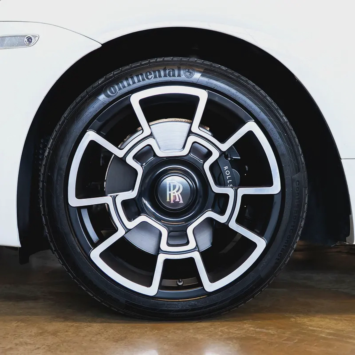 AED 20,314 P.M • 0% Downpayment • Rolls-Royce Wraith  • 1 Year Warranty-8-8