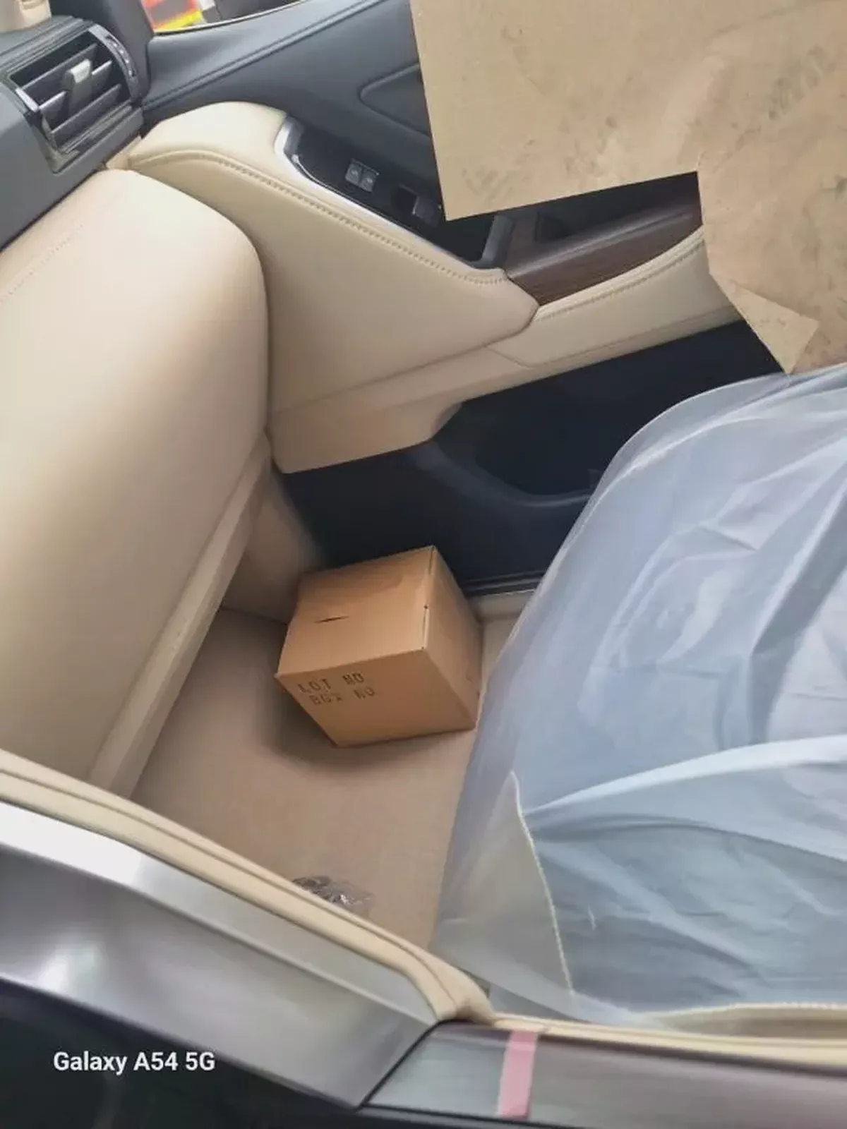 Toyota Land Cruiser VX 2025 GCC Specs - Brand New-11-11