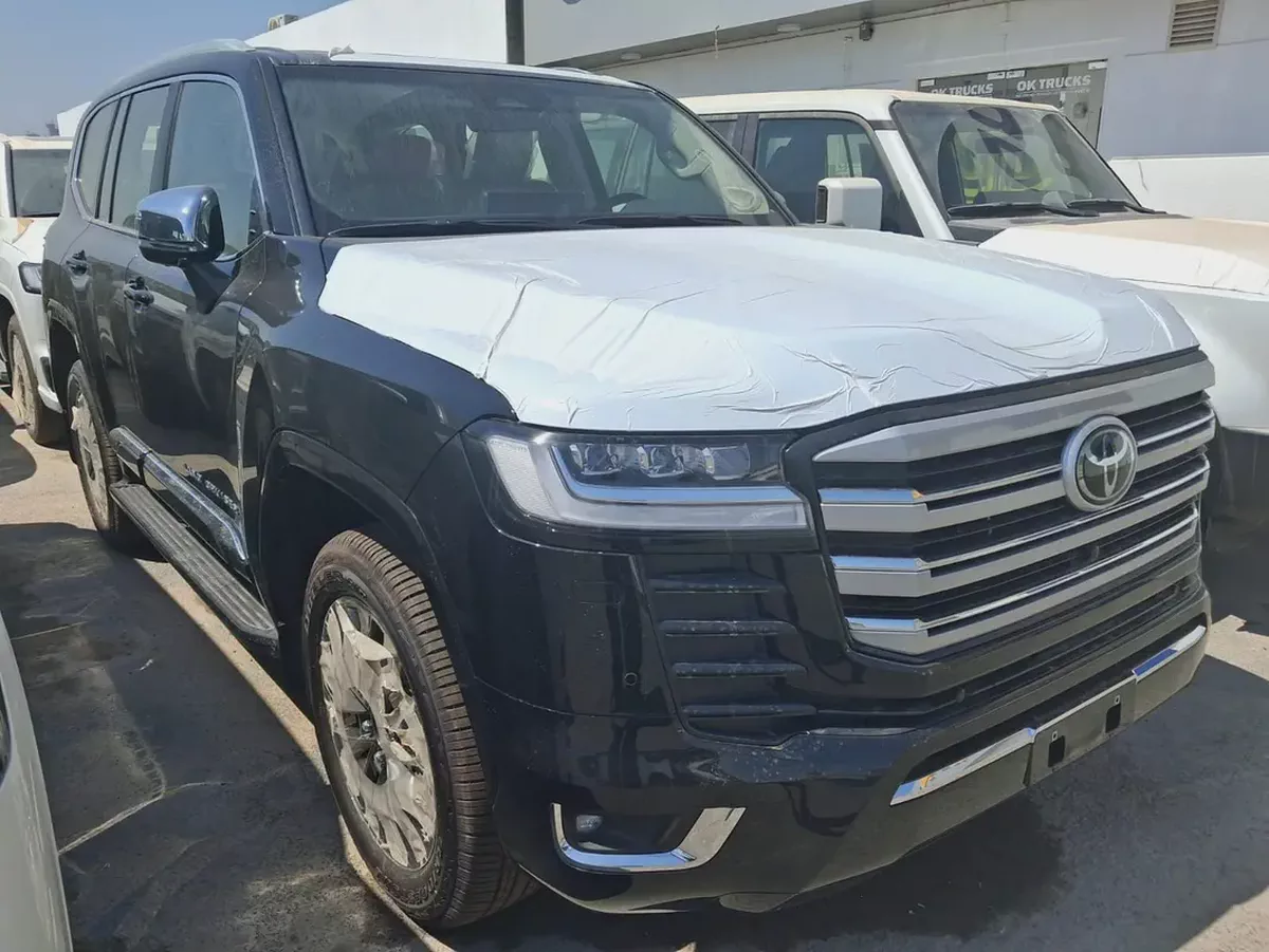 Toyota Land Cruiser VX 2025 GCC Specs - Brand New