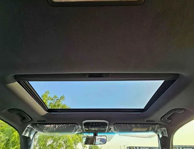 Toyota Land Cruiser GXR || 3.5L PETROL V6 / SMALL DVD / BIG BUMPER / 2 PWR SEAT + LEATHER / SUNROOF / CHROME CLADDING (C-17
