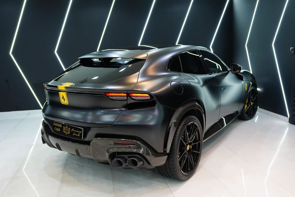 Ferrari Purosangue 2025