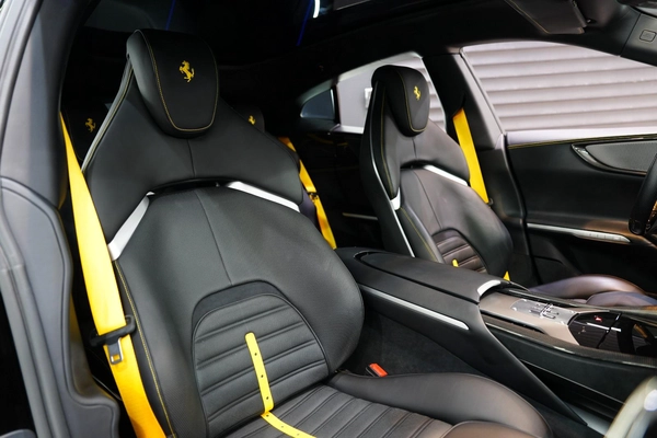 Ferrari Purosangue 2025