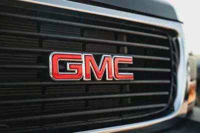 GMC Savana 3500 Cargo Extended Wheelbase 2023 GCC 6.6L V8 0Kms-1