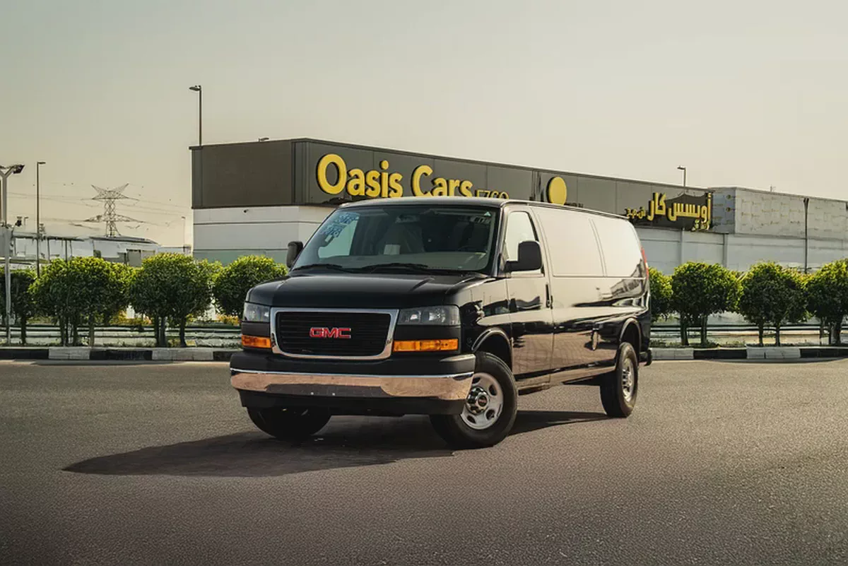 GMC Savana 3500 Cargo Extended Wheelbase 2023 GCC 6.6L V8 0Kms