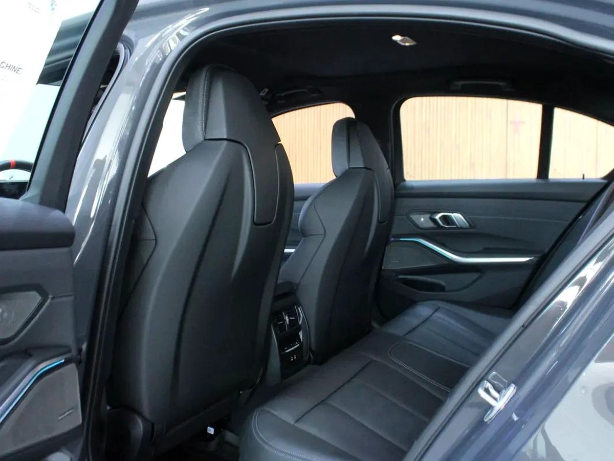 2026 - BMW M3 Competition xDrive - BRAND NEW! for 377,000.00 AED-17-17