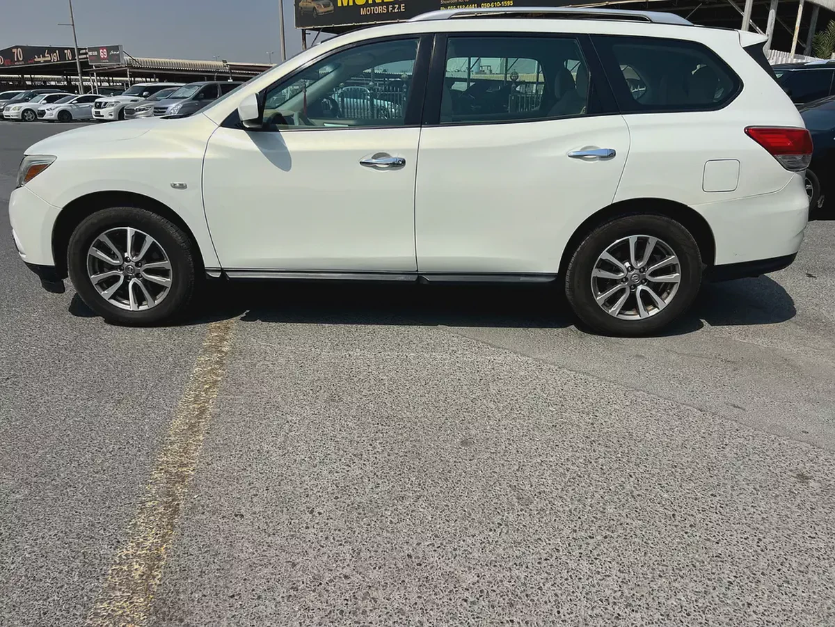 Nissan Pathfinder S 2014 | GCC Specs | Well Maintained-5-5