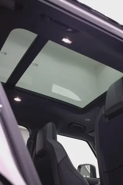 Land Rover Defender 110 Octa P635 2026 - Ultra High Performance Off-Roader-13