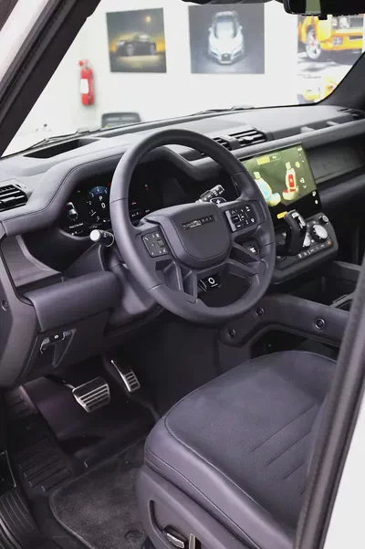 Land Rover Defender 110 Octa P635 2026 - Ultra High Performance Off-Roader-4