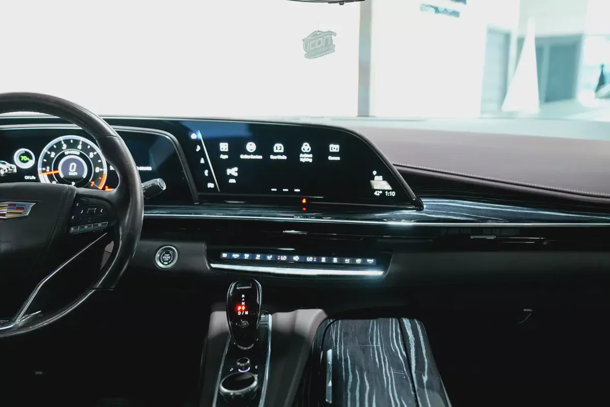 2023 Cadillac Escalade V | GCC Specs | Supercharged V8-9-9
