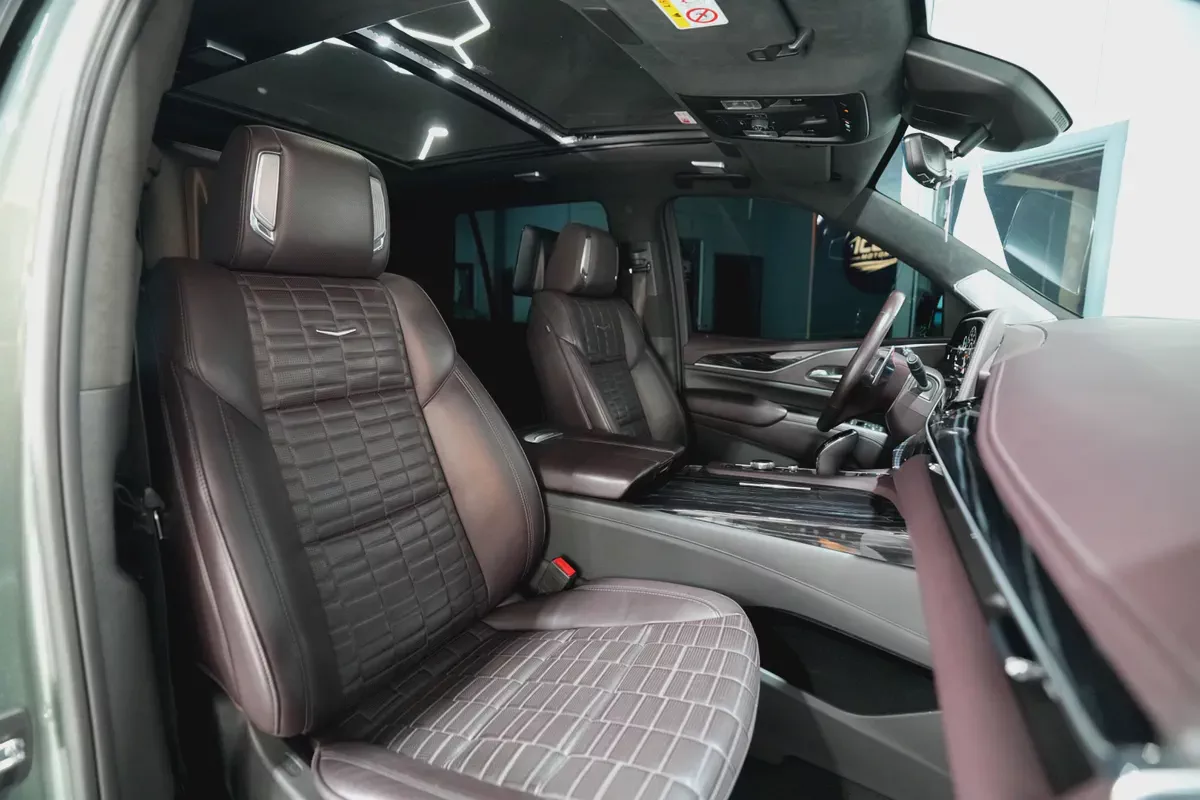 2023 Cadillac Escalade V | GCC Specs | Supercharged V8-12-12