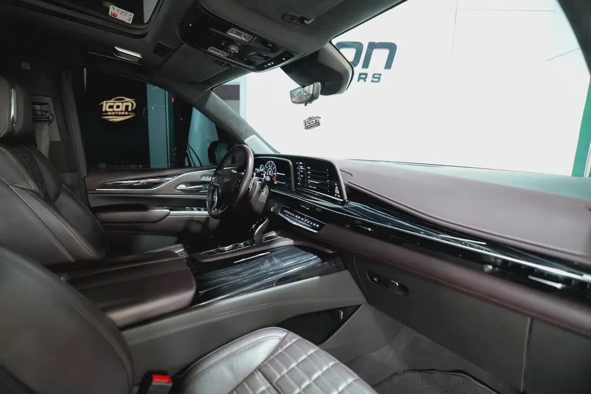 2023 Cadillac Escalade V | GCC Specs | Supercharged V8-13-13