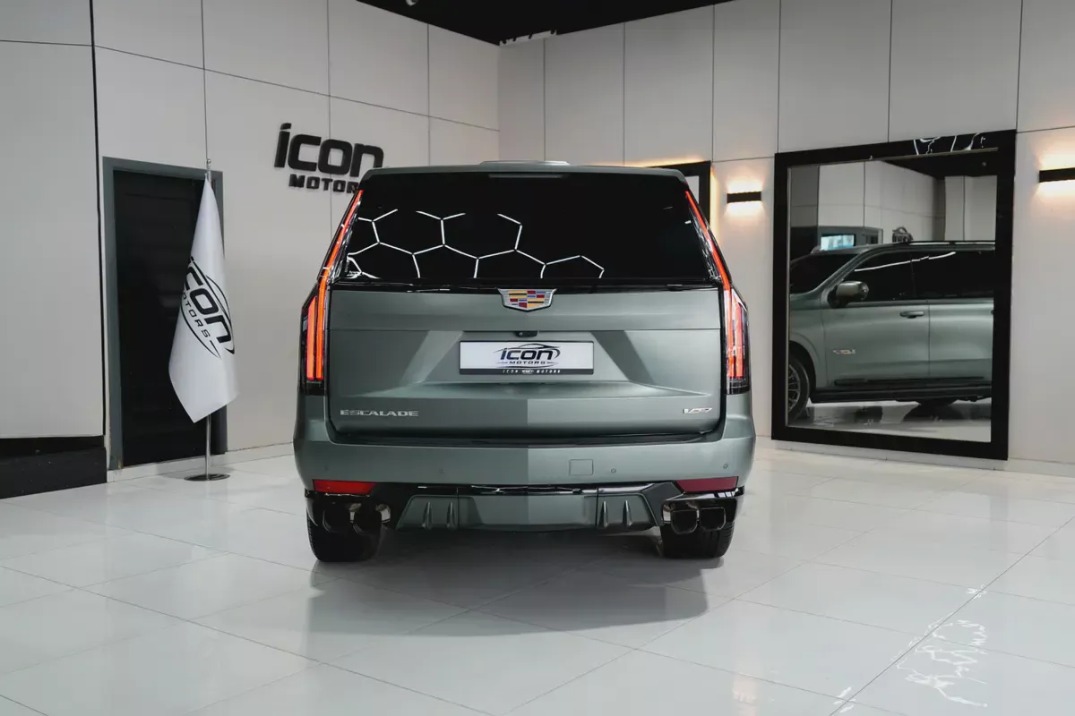 2023 Cadillac Escalade V | GCC Specs | Supercharged V8-16-16