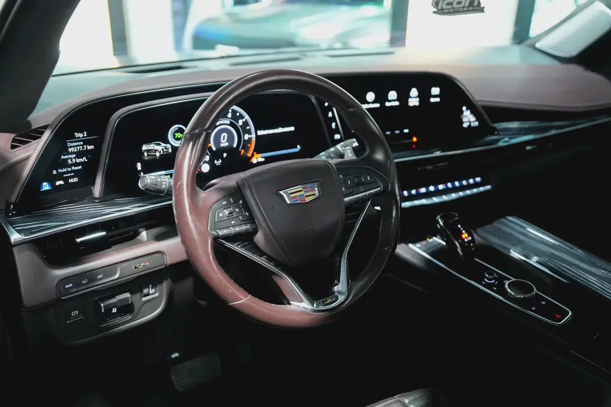 2023 Cadillac Escalade V | GCC Specs | Supercharged V8-5-5
