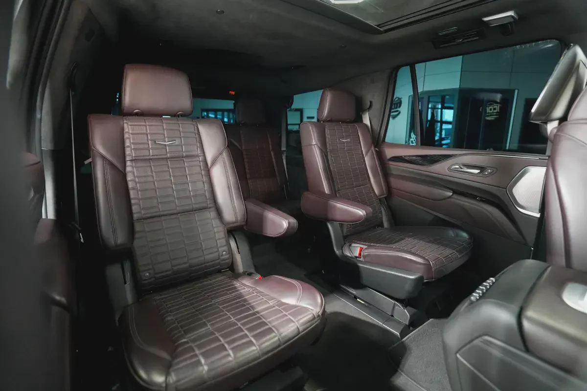 2023 Cadillac Escalade V | GCC Specs | Supercharged V8-7-7